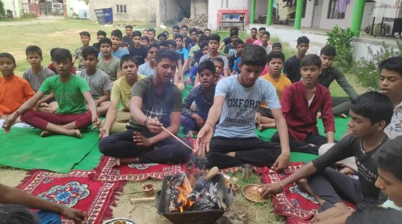 आर्यवीर दल के शिविर में राष्ट्र रक्षा का संदेश, युवाओं को आत्मरक्षा के गुर
